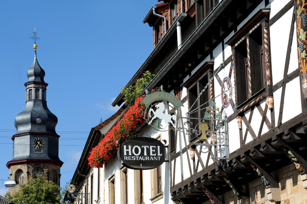 Hotel Weinkastell Zum Weissen Ross Kallstadt Exterior foto